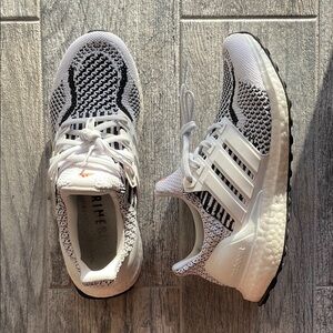 Adidas Primeknit Running Shoes